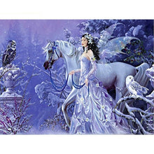 Ladda upp bild till gallerivisning, Diamond Painting Winter Fairy
